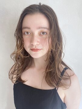 アイティーバイアルバム 八王子店(IT by ALBUM) 浮遊感たっぷりレイヤー_くびれミディホワイトグレージュ_8504