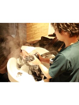 髪と頭皮の悩みを解決する贅沢ヘッドスパ◎日頃のたまった疲れも解消し、心身ともにリラックス♪