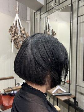 カーペディエム(Carpe Diem) 2トーンボブ　長堀橋×谷町六丁目