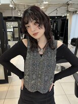 アクアオモテサンドウ(ACQUA omotesando)&nbsp;△大人可愛い癖毛風ウルフパーマレイヤーカットボルドーカラー