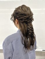 エイミーバイアフロート(amie  by afloat)&nbsp;＊ 後ろ姿も可愛い！デザインハーフアップ