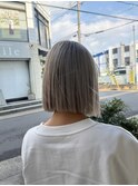 ベージュカラー