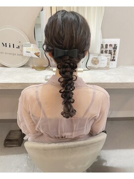 ミラ(Mila) お呼ばれヘアアレンジ☆編みおろし＊