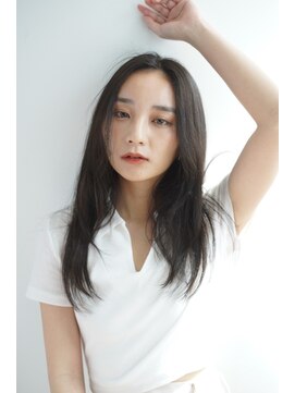 ルフュージュ バイ プロデュース 相模大野店(Refuge by Produce) 暗髪/レイヤーカット/長めバング