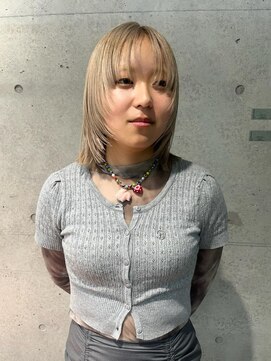 キャロルガーデンズ ボコカ 表参道(Carroll Gardens bococa) 【kacho】レイヤーカット　ベージュカラー