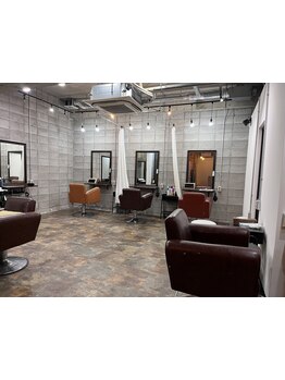 少人数制だから叶うゆったりした雰囲気が◎大型店が苦手な方にもおすすめ◎