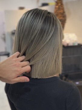 メリー オオサカ(Merly Osaka) バレイヤージュ/似合わせカット