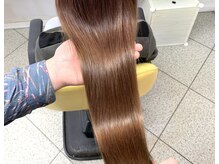 雨とランプの雰囲気（縮毛矯正、髪質改善で年間1,200名以上を担当するヘアケアサロン!）