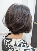 ショートボブ