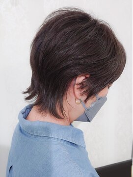フォックスヘアー(fox.hair) ミニウルフ/襟足長めショート/レイヤーカット/fox.hair