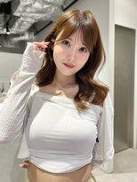 ミンクスオーバー(MINX OVER)&nbsp;夏のヘアアレンジ/レイヤーカット/ウェットヘアオリーブベージュ