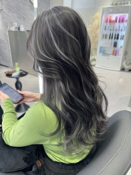 アルドーレフィエロ シンサイバシ(Ardore fiero shinsaibashi) コントラスト極ハイライト☆アッシュブラック