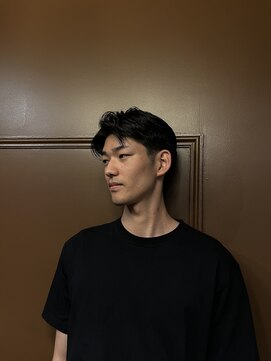 マチルダ(Matilda) 低めの刈り上げパートスタイル