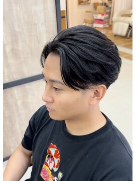 メンズギフト(men's GIFT) フェザーパーマ毛流れセンターパートツーブロック刈り上げ