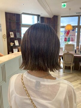 ユーシャンボール(U-CHAMBORD) 外ハネニュアンスボブ【寝屋川/髪質改善/白髪ぼかし】