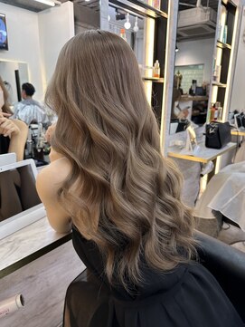 ラピス 千葉(Lapis) ブリーチ/ブリーチなしダブルカラー/レイヤーカット/エクステ