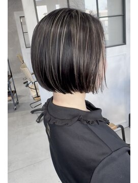 クラシカ(classika) コンパクトボブ×グレージュハイライト♪