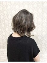イロ ジェイアール JR奈良店(IRO)&nbsp;コントラストハイライトグレージュ/くびれヘア