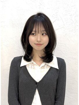 アナ ラーナ(Anna Lanna) ミディアムハッシュカット ワンカールパーマ 韓国ヘア
