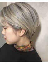 ヘアスタジオニコ(hair studio nico...) ホワイト