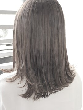 ジーナ 福岡千早(Zina) 【SAKI】シルバーグレージュ