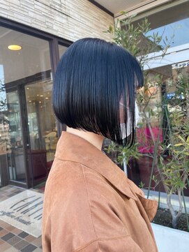 アース コアフュールボーテ 伊勢崎(EARTH coiffure beaute) ダブルカラー前下がりミニボブ