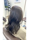 カーキブラウン