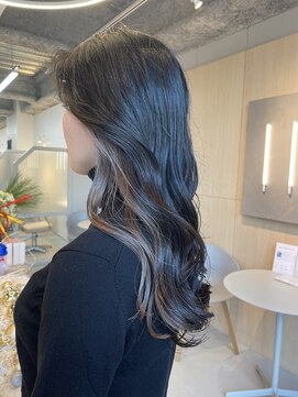 シダ(sida SAIIN) 20代30代　イヤリングカラーグレージュ