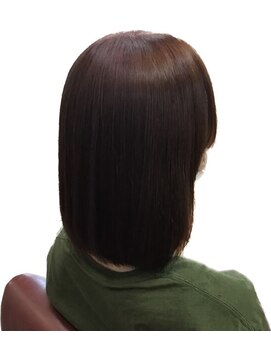 ワンポイント ウィズ パリス(One Point with Paris) 爽やかボブ