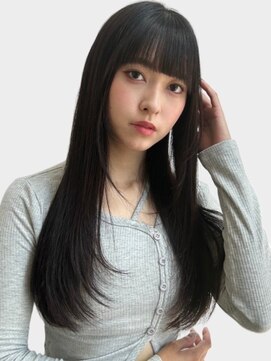 ユーフォリア 渋谷グランデ(Euphoria SHIBUYA GRANDE) ぱっつん前髪　黒髪　ロングレイヤー　ストレート　顔周りカット