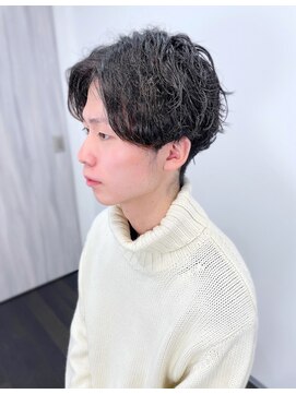 ネオン(neon) スパイラルパーマ×センターパート【柿本拓】