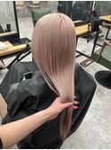 ピンクベージュ