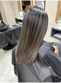 バレイヤージュ、ハイライト、レイヤーロング、グレーベージュ