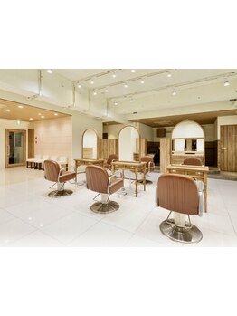 【髪質改善特化サロン】髪のお悩みだけでなく、色々と相談しやすい雰囲気が◎心を込めて施術します＊