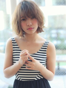 ヴィヴィ(VIVIE) 美髪切りっぱなし外ハネボブウェーブ小顔グランマッシュバング