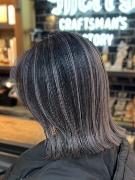 メリー(merry craftsman's factory) 切りっぱなしショートバレイヤージュ