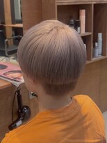 アトラクト バイ ラック 津田沼(Attract by LUCK) ミルクティーベージュ/津田沼/メンズパーマ/ハイトーン/ブリーチ