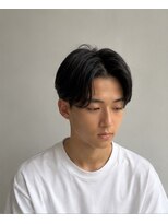 クルム(KURUMU)&nbsp;爽やかさを引き出す王道センターパート