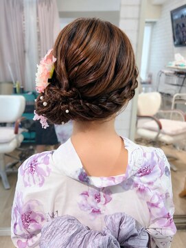 マカリィ 池袋店(Makalii) サイドお団子