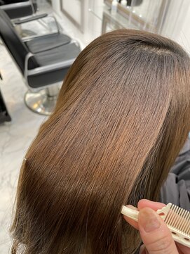 エスカーラ 表参道(THE ESCALA) @aidaman321/ゆるふわロング/センターパート/スイートAライン