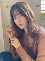 ルービック 奈良(Rubik's)&nbsp;カーキベージュ×濡れ髪×レイヤーカールミディ