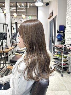 フェリア 渋谷(Feria) 【Feria】 くすみベージュ 福田沙也加