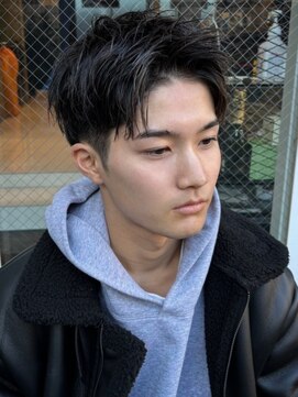 ビンゴ(BINGO) 1411黒髪アッシュブラックアップバング束間ツーブロック刈り上げ