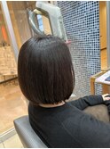 ステップボーンカットカットボブショートハイライト白髪ぼかし/