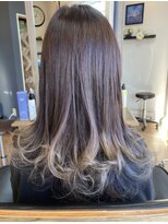 エイチ ヘア デザイン セカンド(h Hair Design 2nd.) グラデーションカラー
