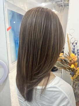 ロア インターナショナル 新宿店(LoA International) ハイライトグレージュ