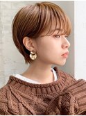 顔周りレイヤーカットくびれヘアミルクティーベージュカラー
