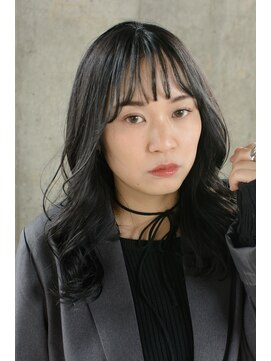 スリーヌーン(THREE noon) 暗髪　大人ラフウェーブ