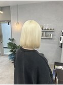 【Lucy】ボブ×ホワイトブロンド