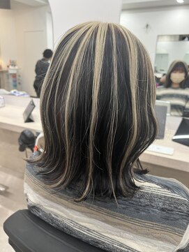 アルメリア 池袋(Arumeria) アンブレラ外はねボブウルフショート10代20代30代
